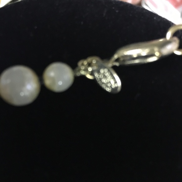 Authentic Vintage CHANEL CoCo Pearls! - Picture 5 of 6